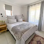 Kalk Bay Stylish 2Bed-Pool&Patio - 33